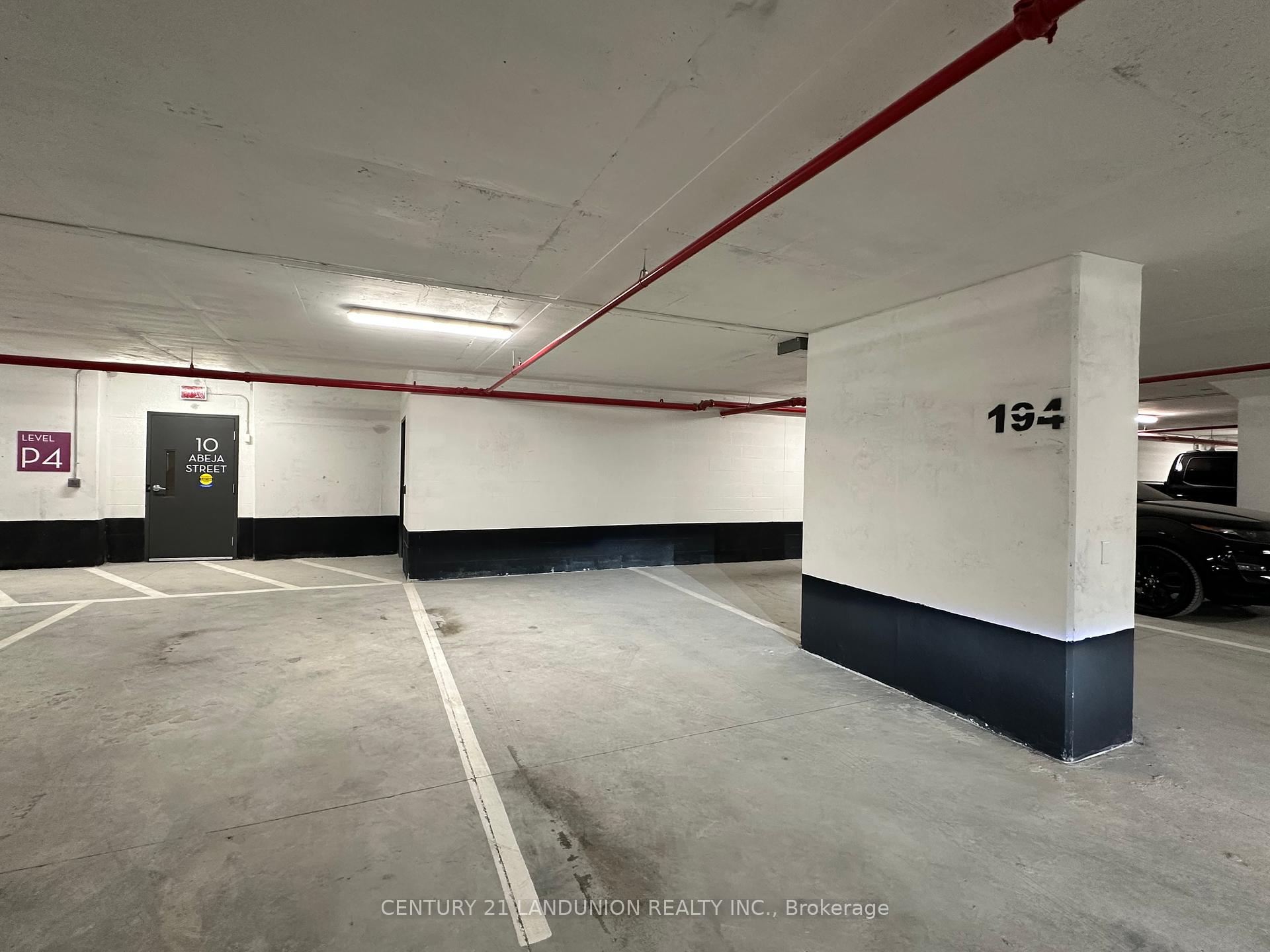2 Bedrooms Condo at 10 Abeja, Vaughan For sale