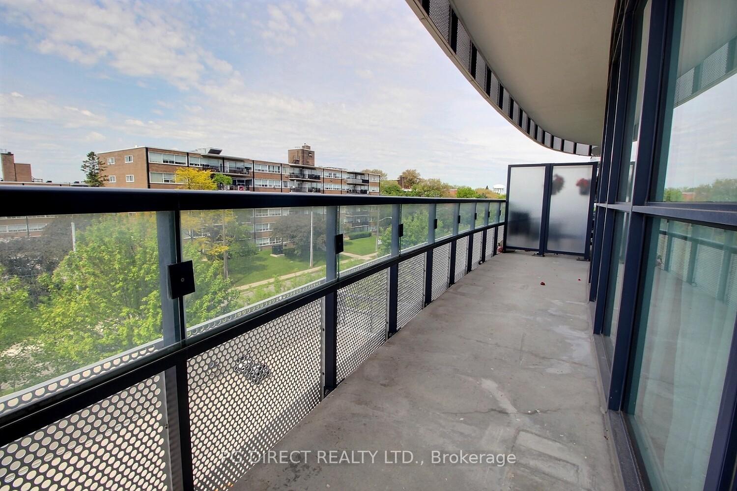 2 Bedrooms Condo at 99 The Donway, Toronto For sale
