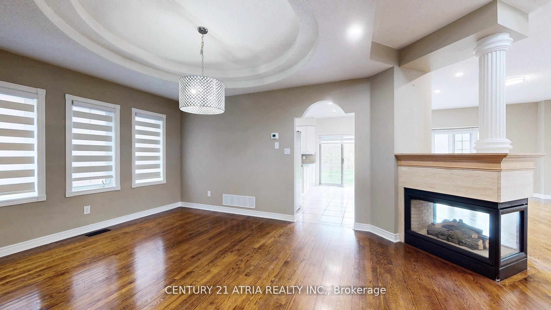 323 Bristol Road E