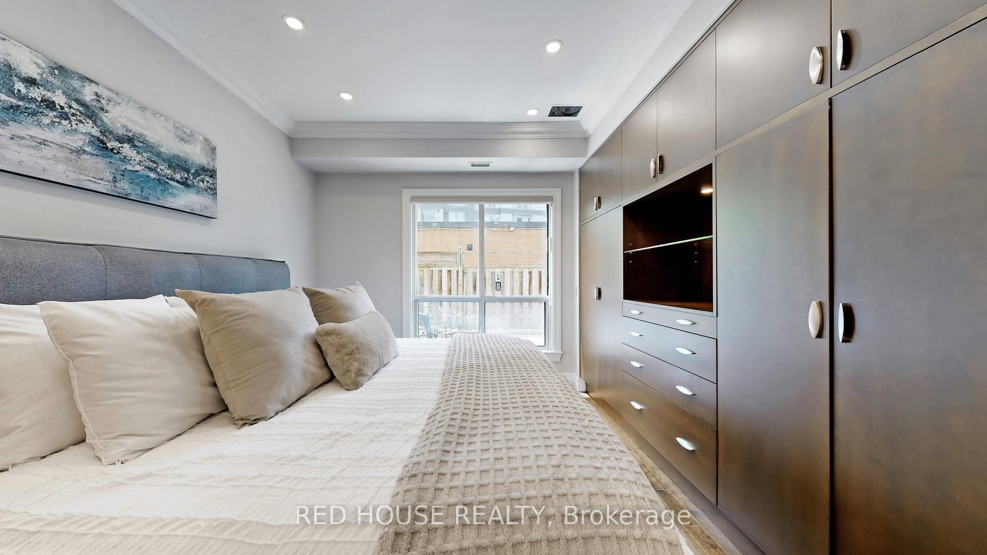 2 Bedrooms Condo at 890 Sheppard, Toronto For sale