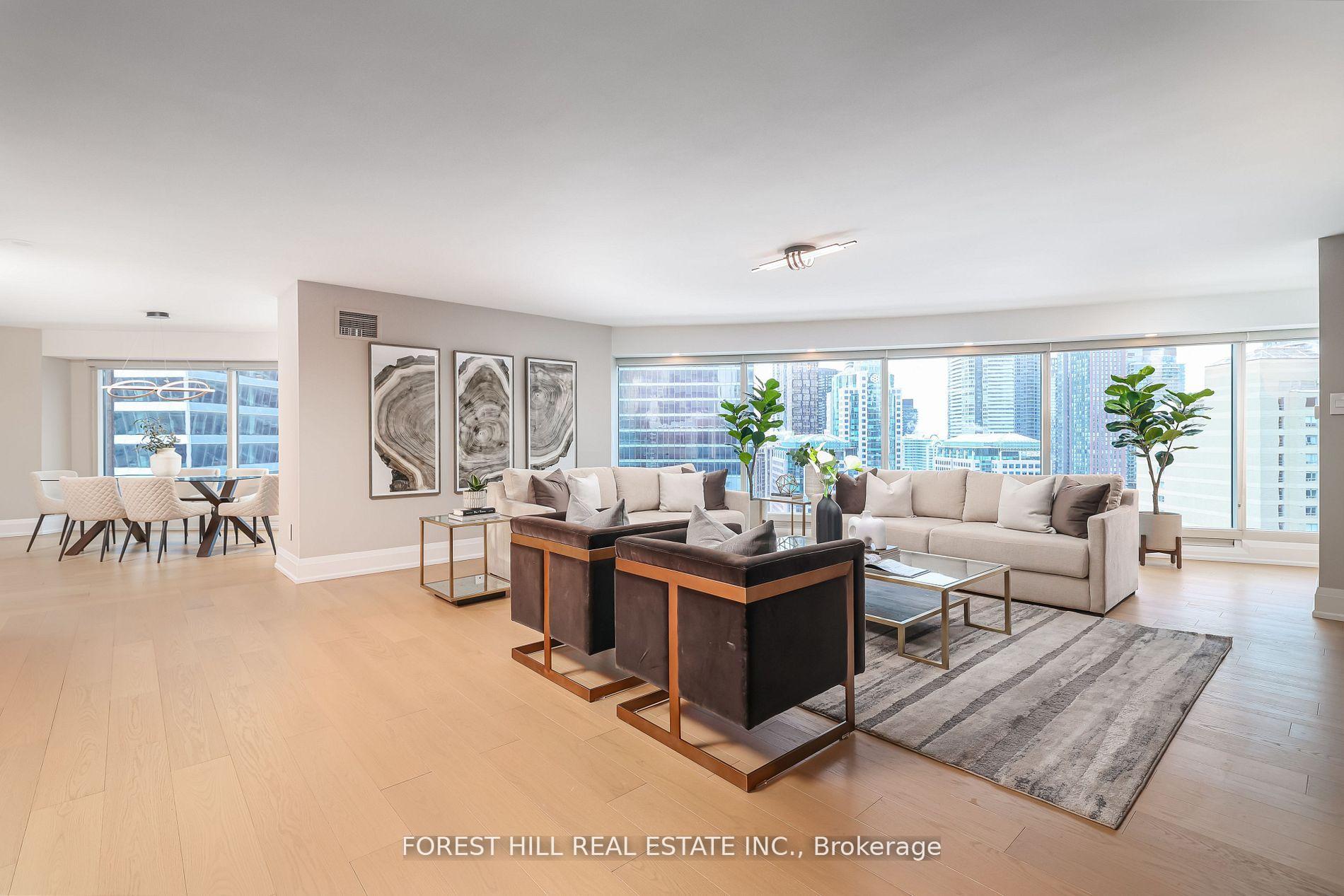 3 Bedrooms Condo at 33 University, Toronto For sale