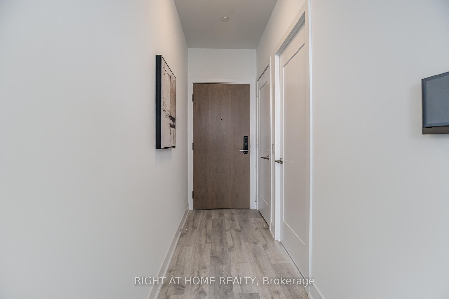 2 Bedrooms Condo at 575 Bloor,  Toronto For sale