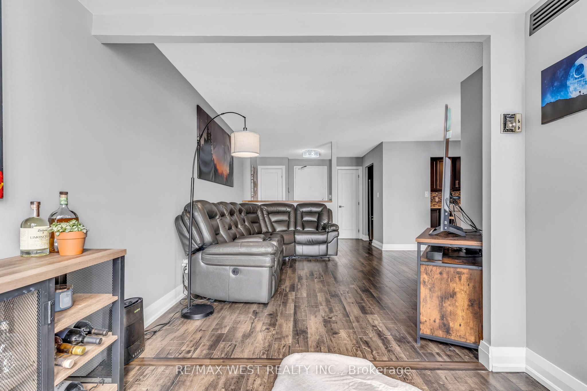 145 Hillcrest Avenue, #1615