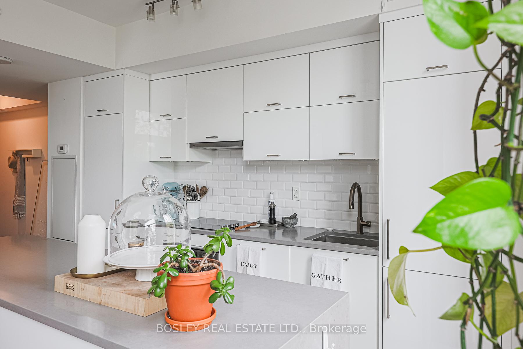 2 Bedrooms Condo at 106 Dovercourt, Toronto For sale