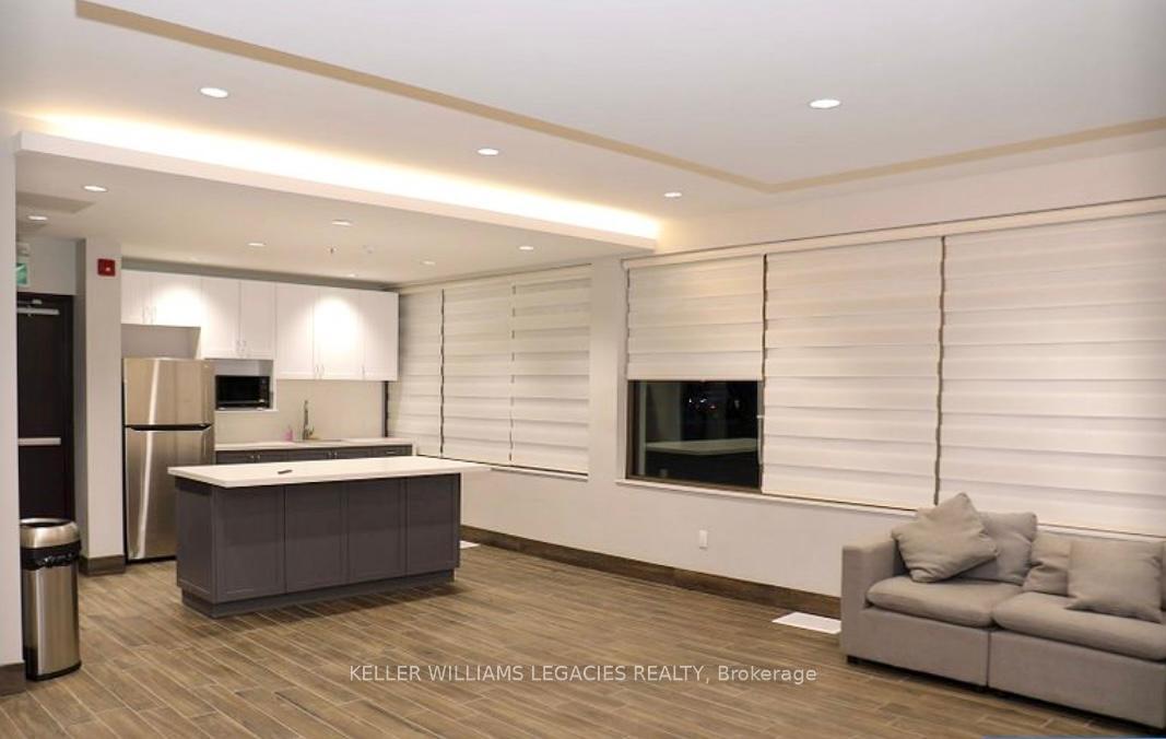2 Bedrooms Condo at 715 Don Mills, Toronto For sale