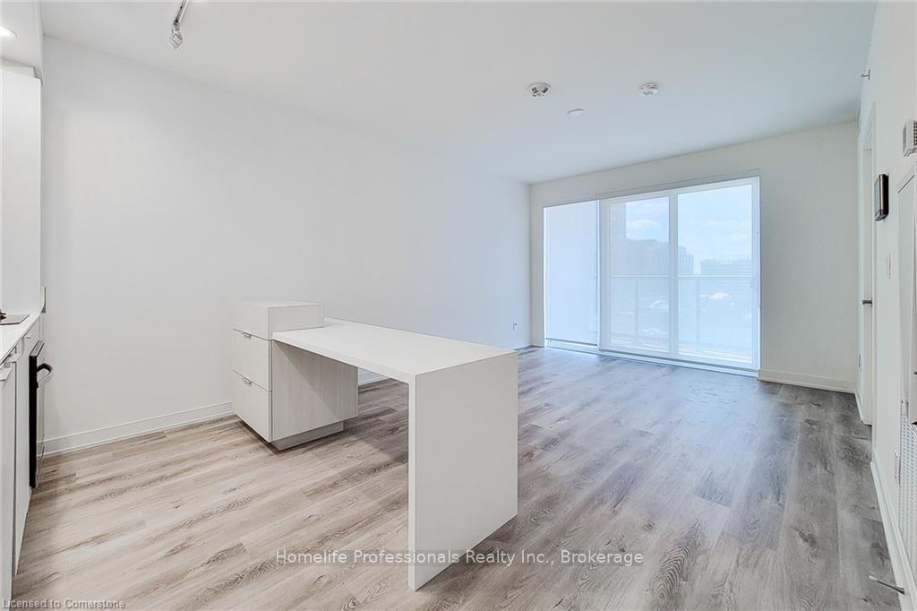 1 Bedroom Condo at 370 Martha,  Burlington For sale