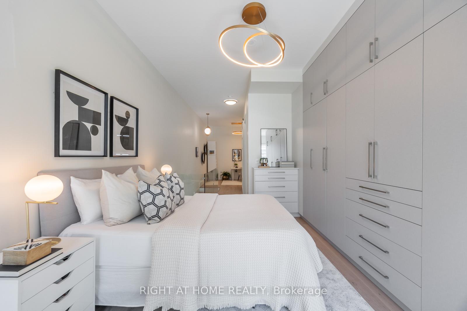 2 Bedrooms Condo at 39 Queens, Toronto For sale