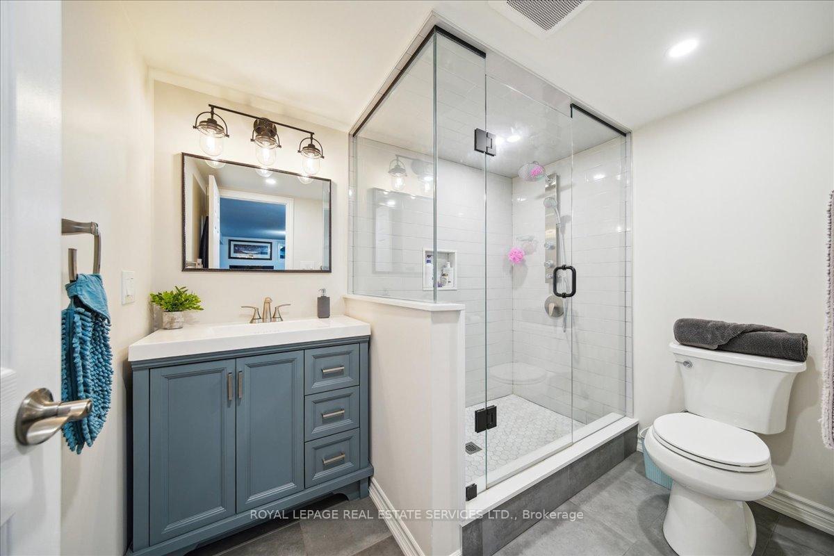 4 Bedrooms Condo at 1450 Sixth, Oakville For sale