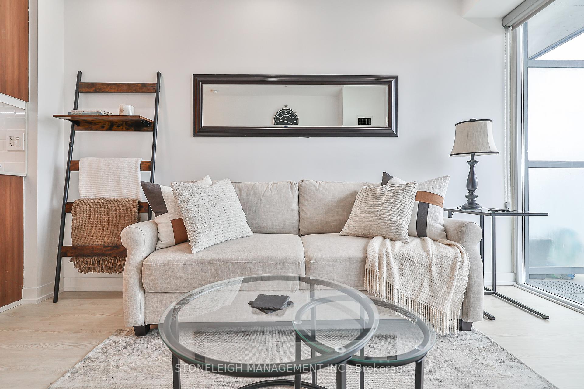 2 Bedrooms Condo at 105 George,  Toronto For sale