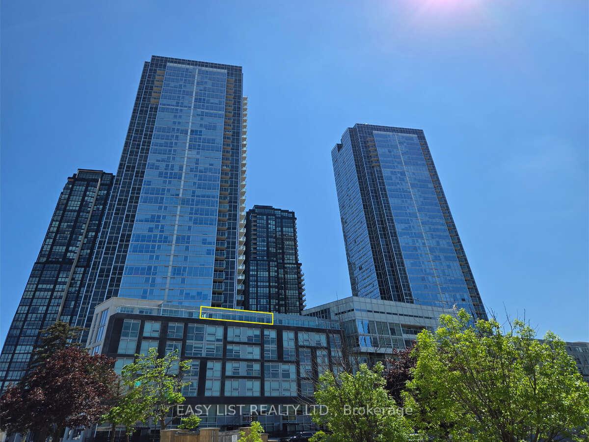 2 Bedrooms Condo at 2908 Highway 7, Vaughan For sale