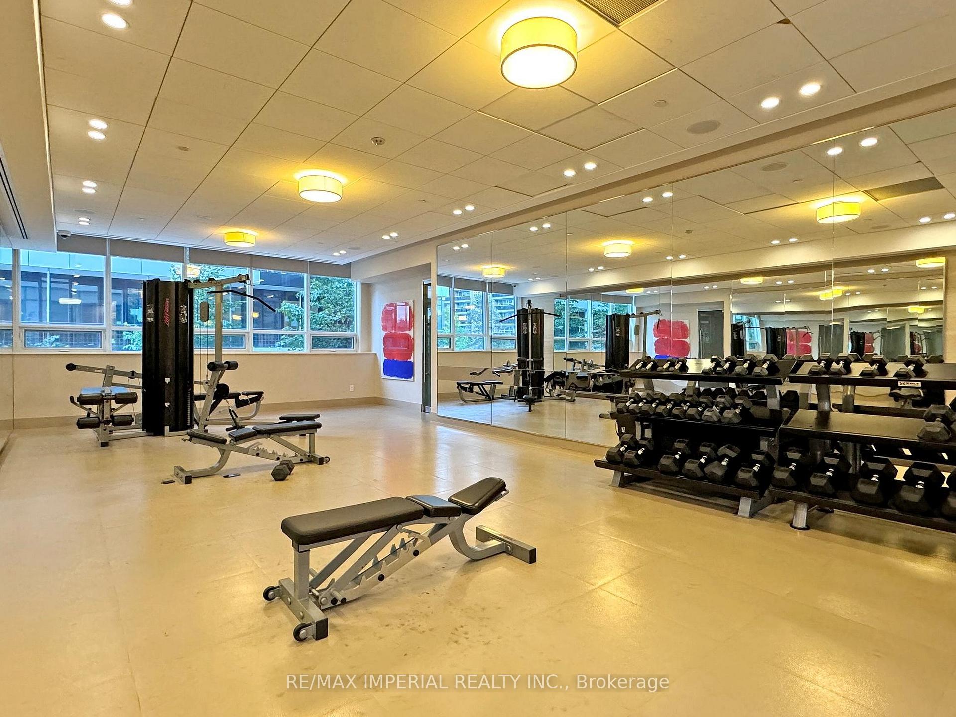 2 Bedrooms Condo at 25 Broadway, Toronto For sale
