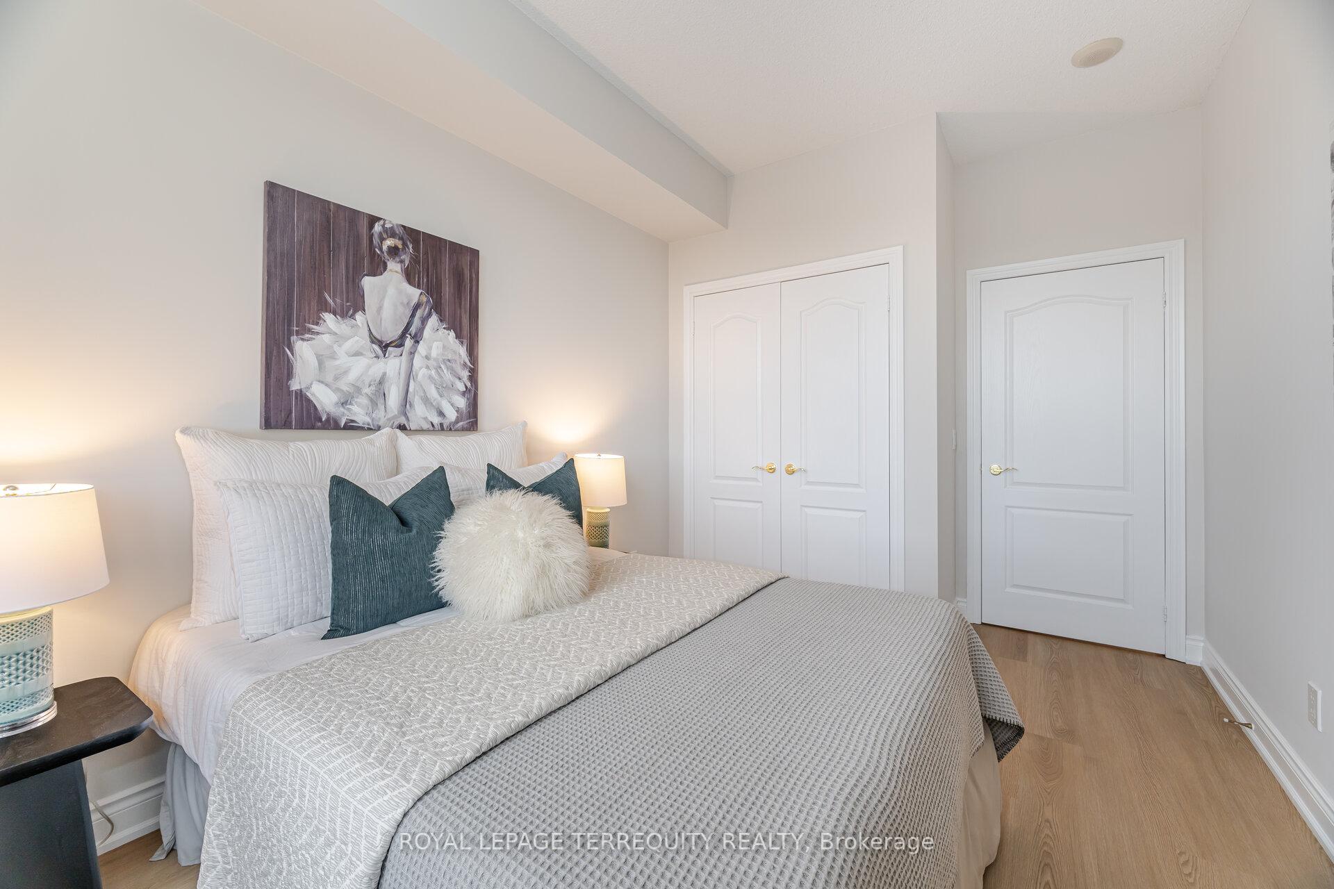 2 Bedrooms Condo at 1101 Leslie,  Toronto For sale