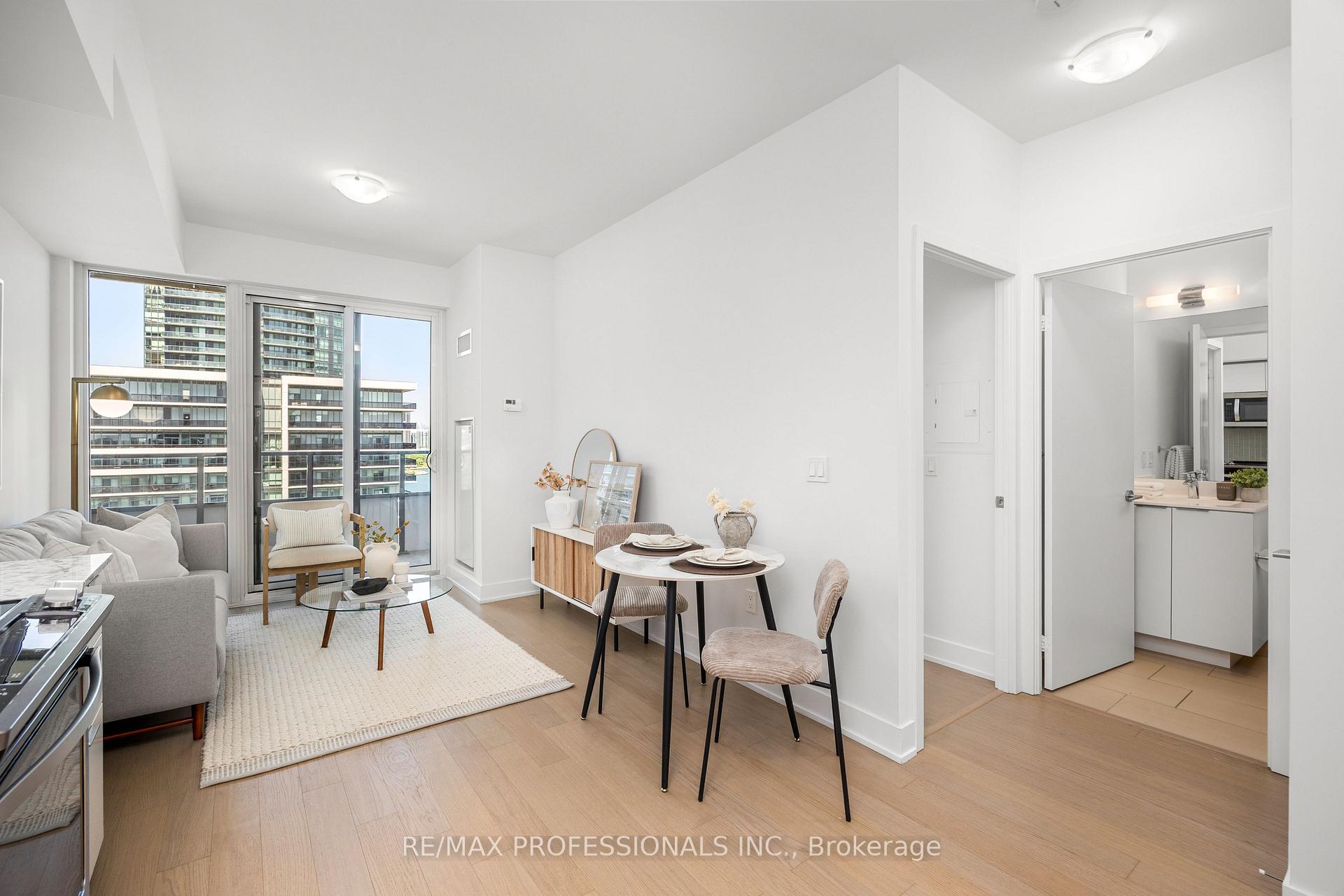2 Bedrooms Condo at 20 Shore Breeze, Toronto For sale