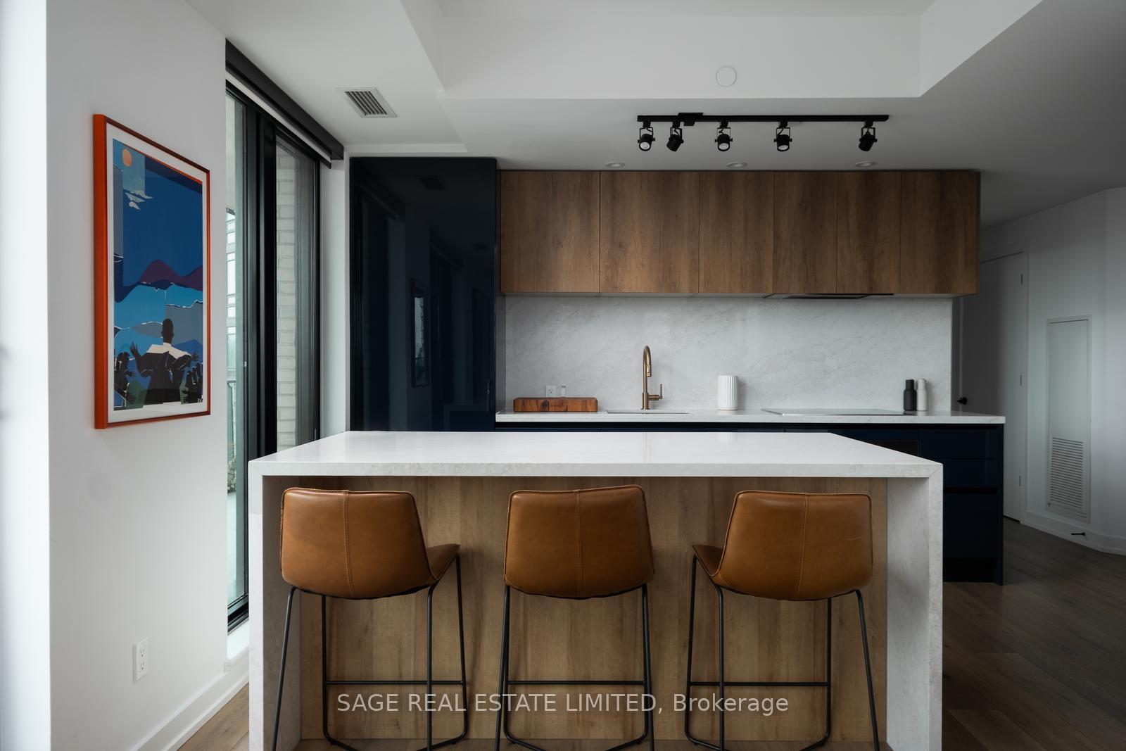 3 Bedrooms Condo at 200 Sudbury, Toronto For sale