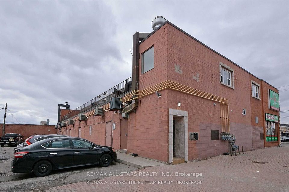 52 August Avenue