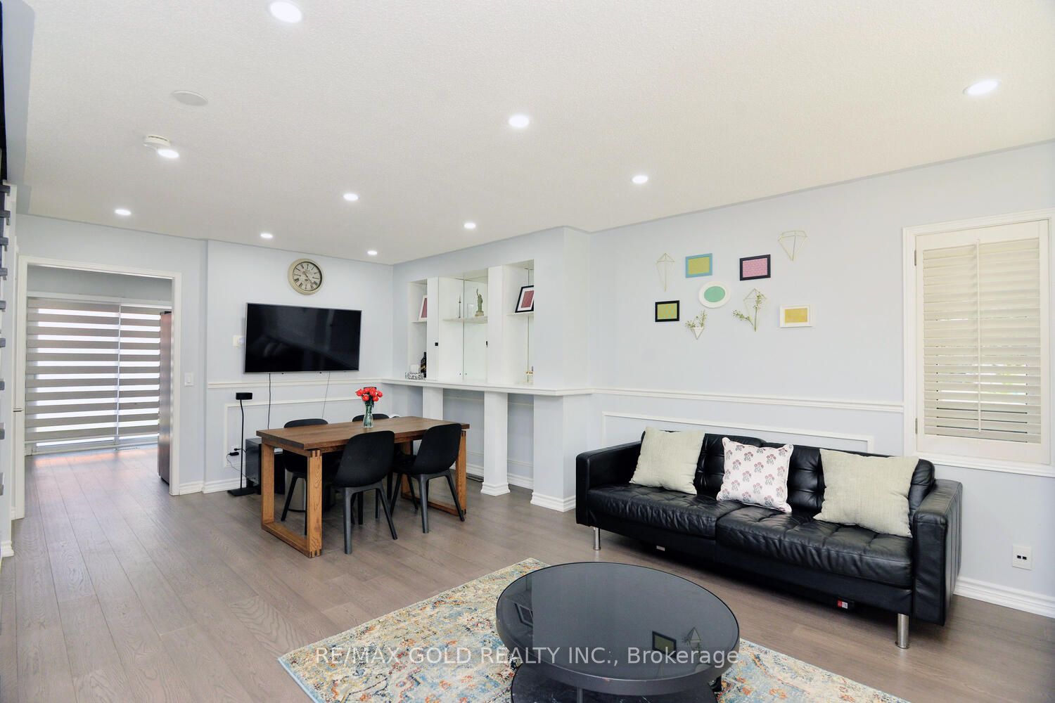 7 Lofty Pines Place