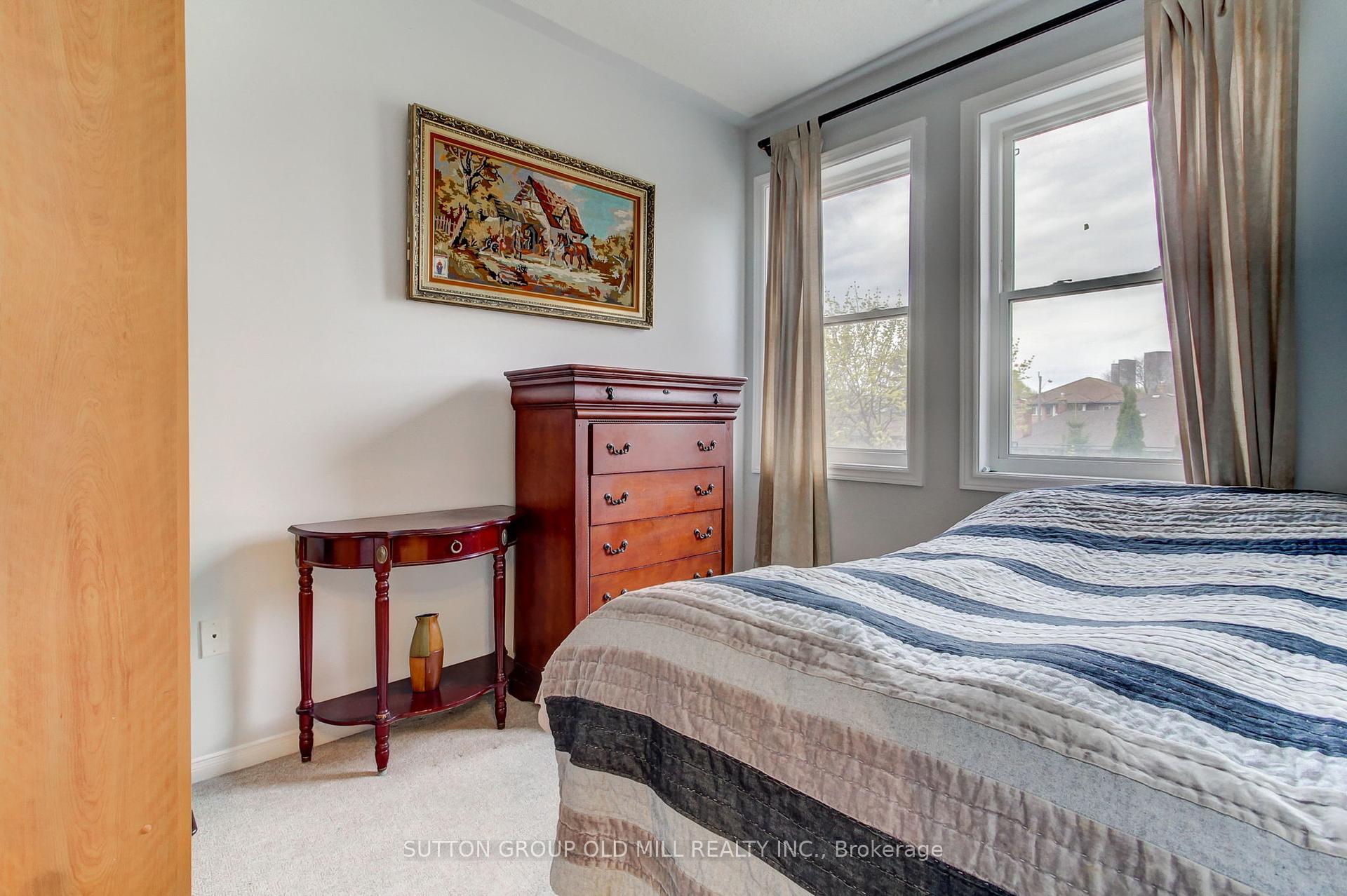 3 Bedrooms Condo at 760 Lawrence,  Toronto For sale