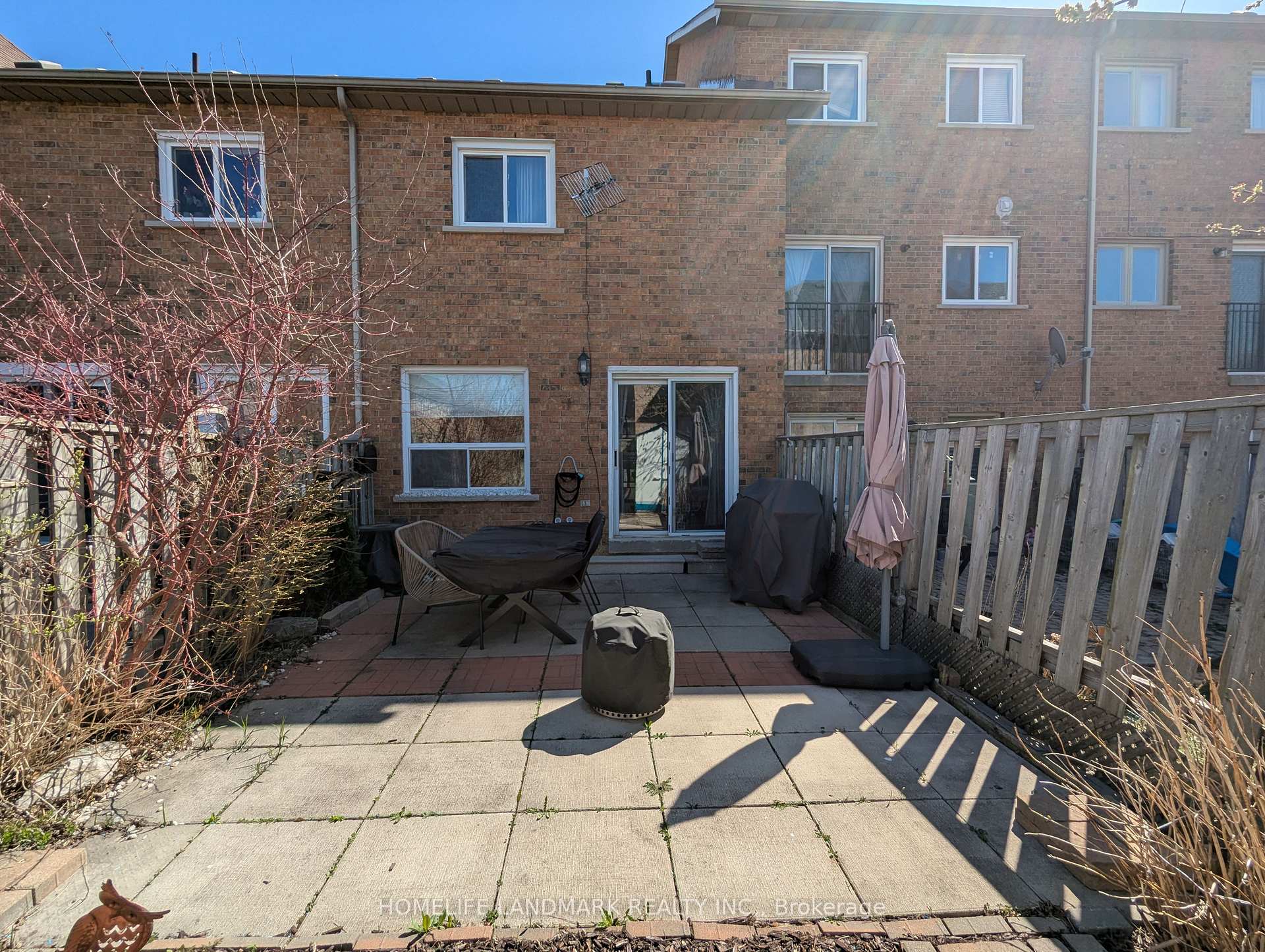 3 Bedrooms Condo at 86 Tania,  Vaughan For sale