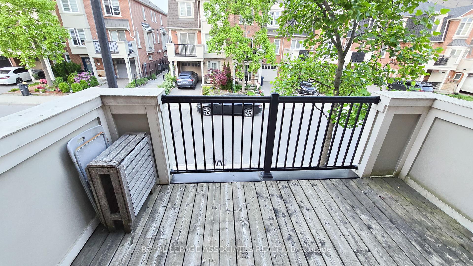 2 Bedrooms Condo at 50 Mendelssohn, Toronto For sale