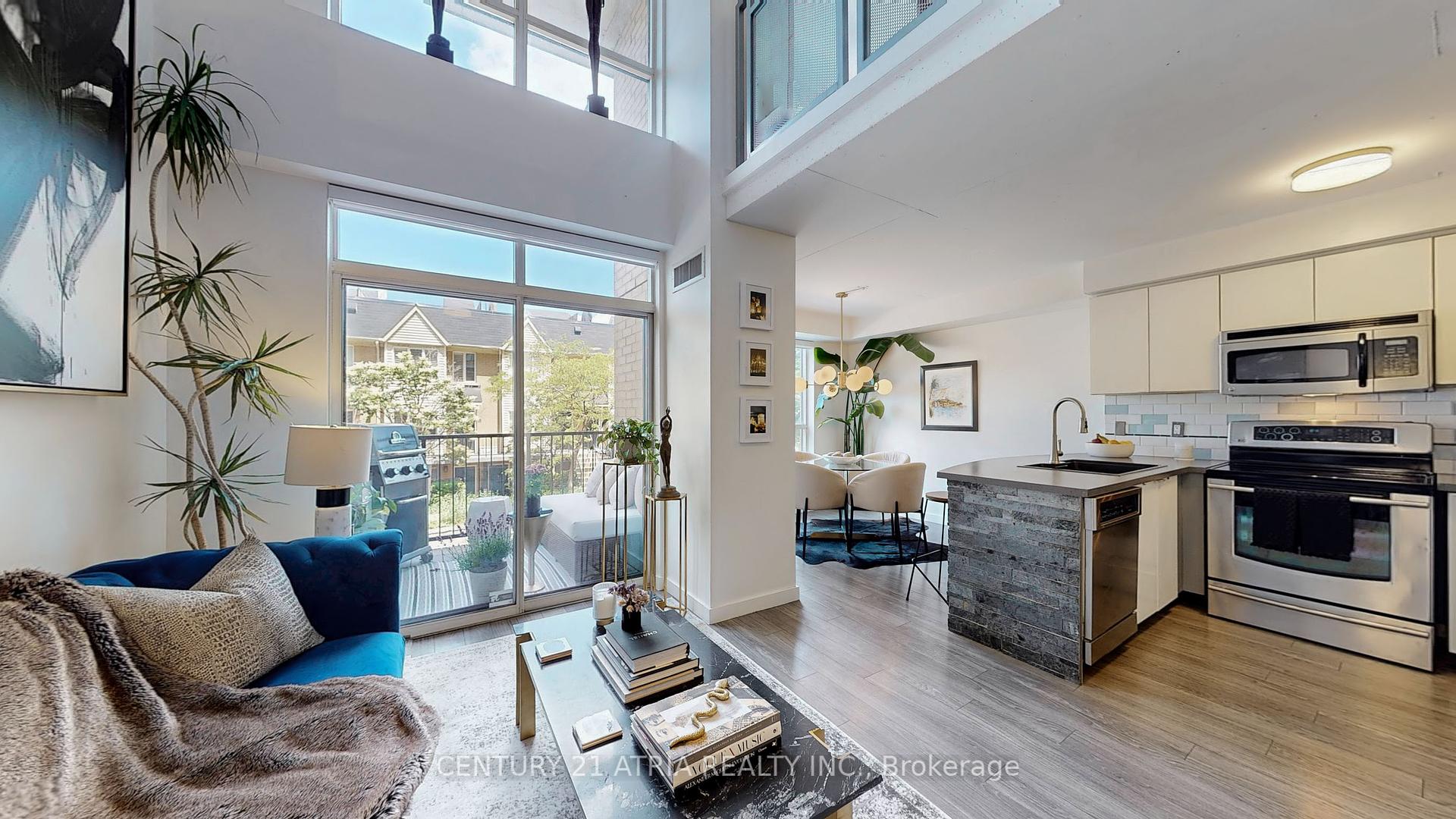 2 Bedrooms Condo at 800 King, Toronto For sale