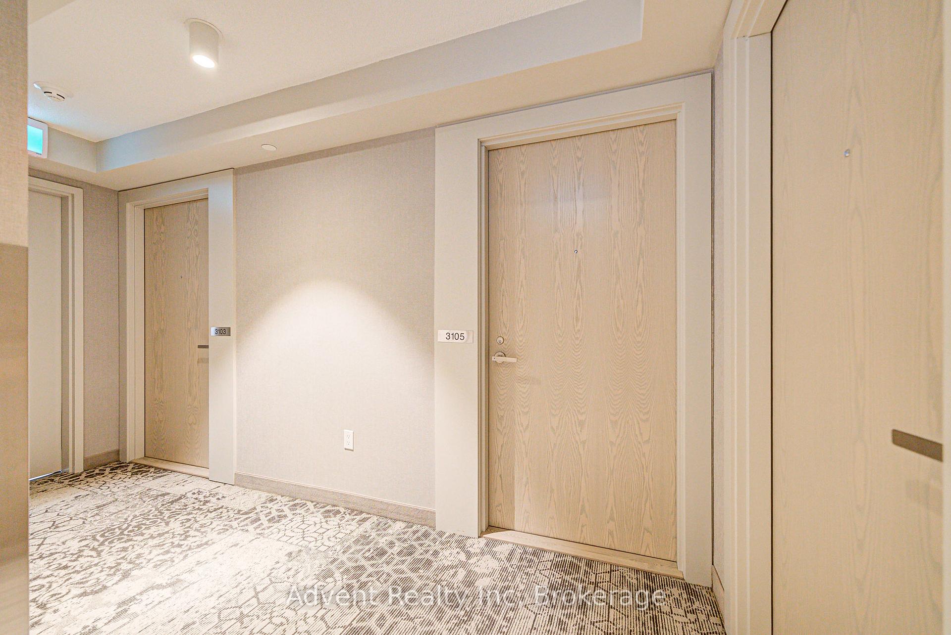 2 Bedrooms Condo at 55 Cooper,  Toronto For sale