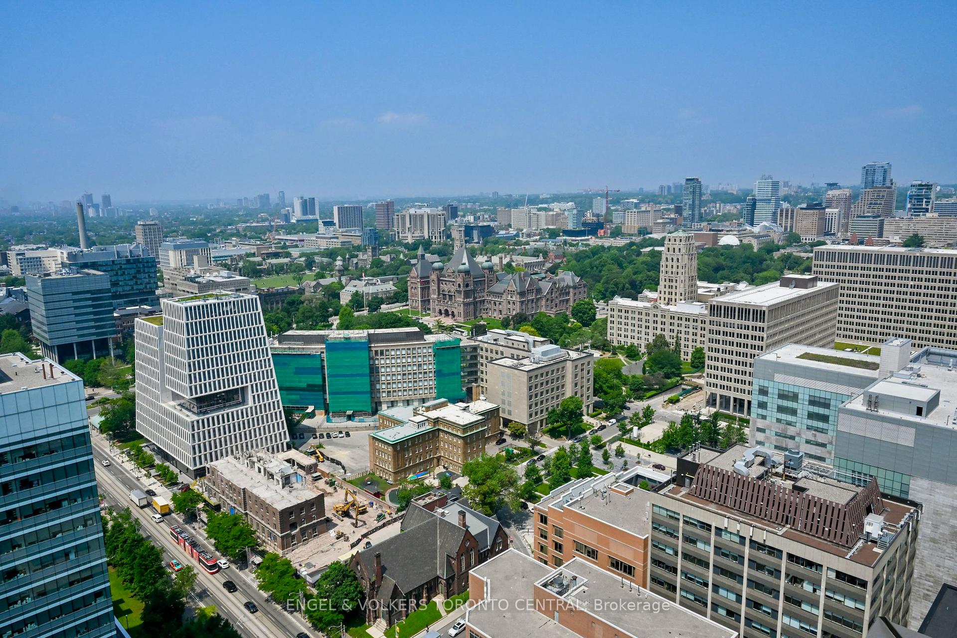 2 Bedrooms Condo at 770 Bay, Toronto For sale