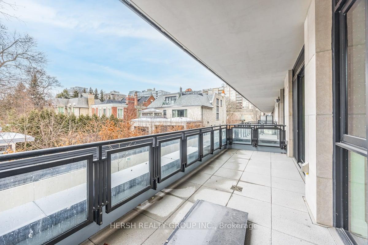 2 Bedrooms Condo at 2 Forest Hill,  Toronto For sale