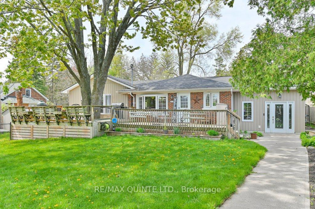 12 Fourth Avenue, Quinte West, ON K8V 5N3