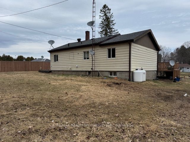 16 Stimears Lake Road, Bancroft, ON K0L 2L0