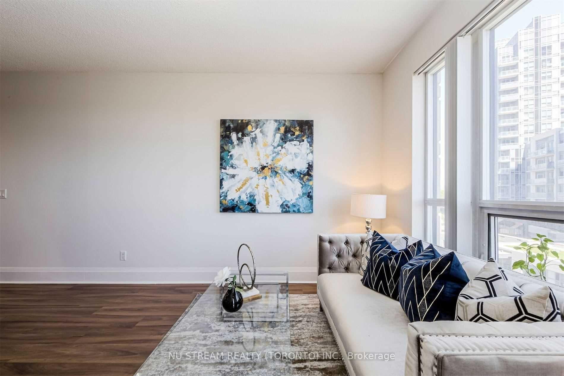 2 Bedrooms Condo at 100 Harrison Garden,  Toronto For sale