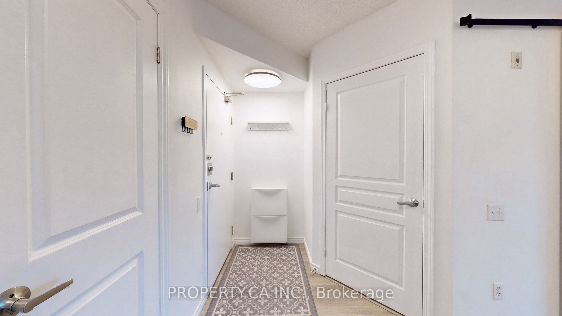 140 Bathurst Street, #Ph02