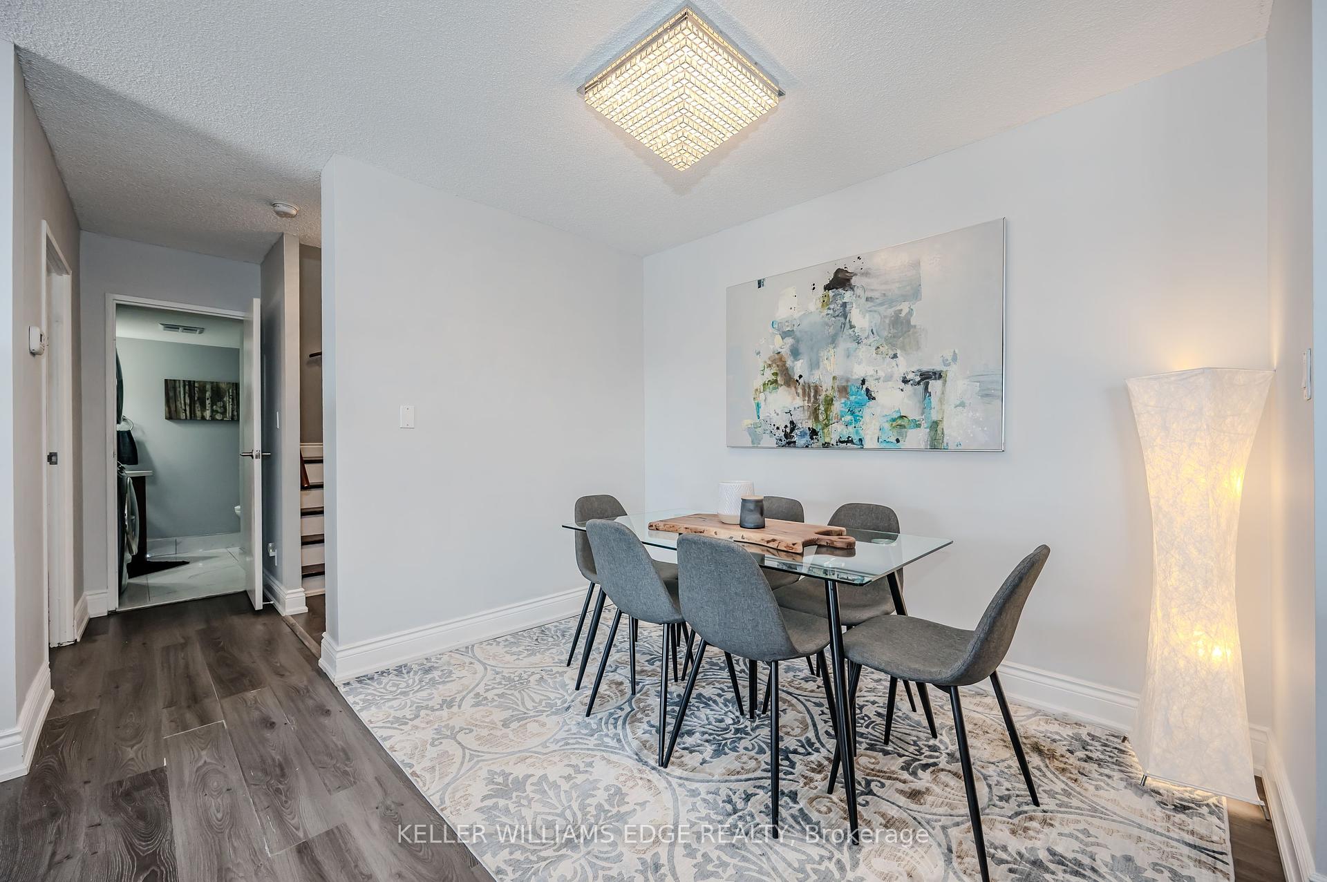 3 Bedrooms Condo at 1000 Cedarglen, Mississauga For sale