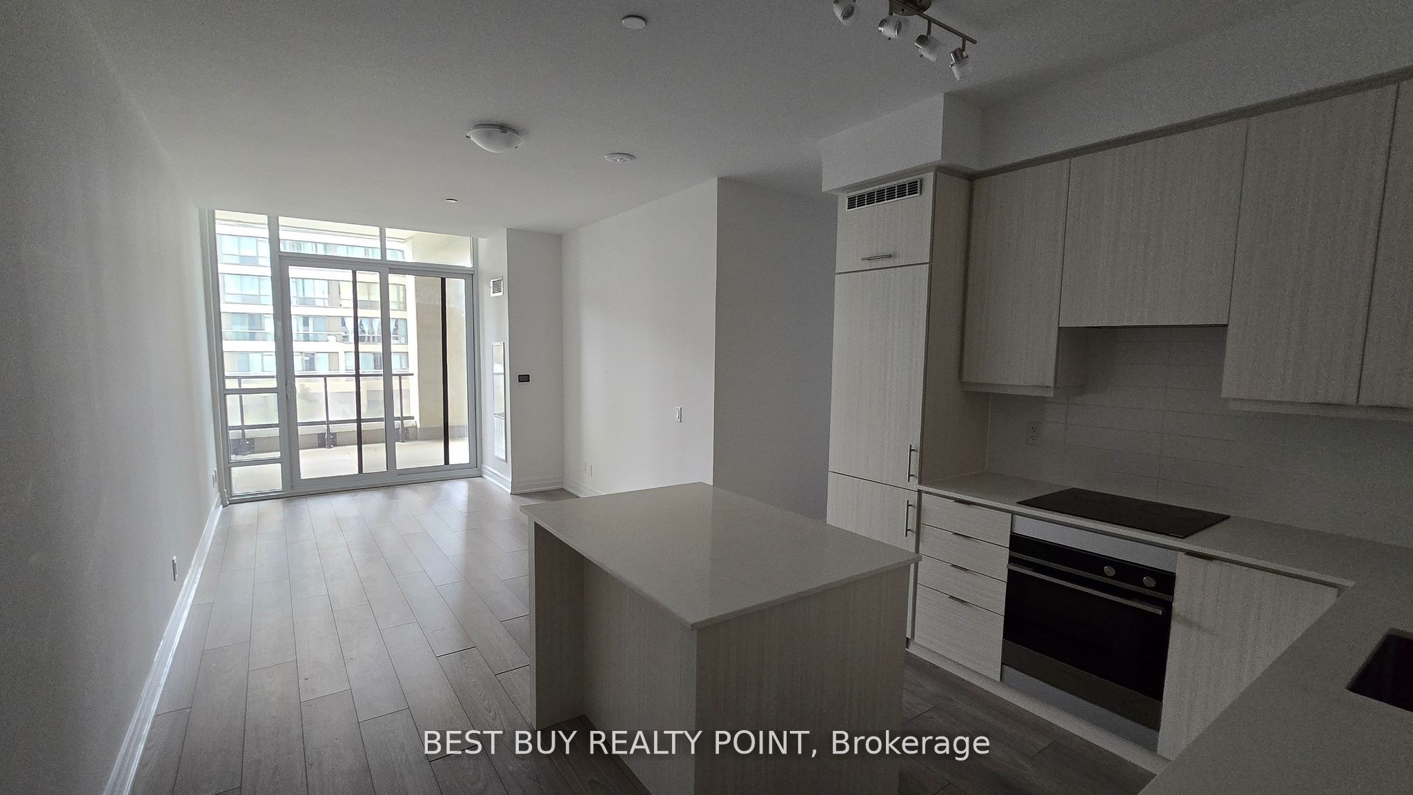 36 Elm Drive W, #201