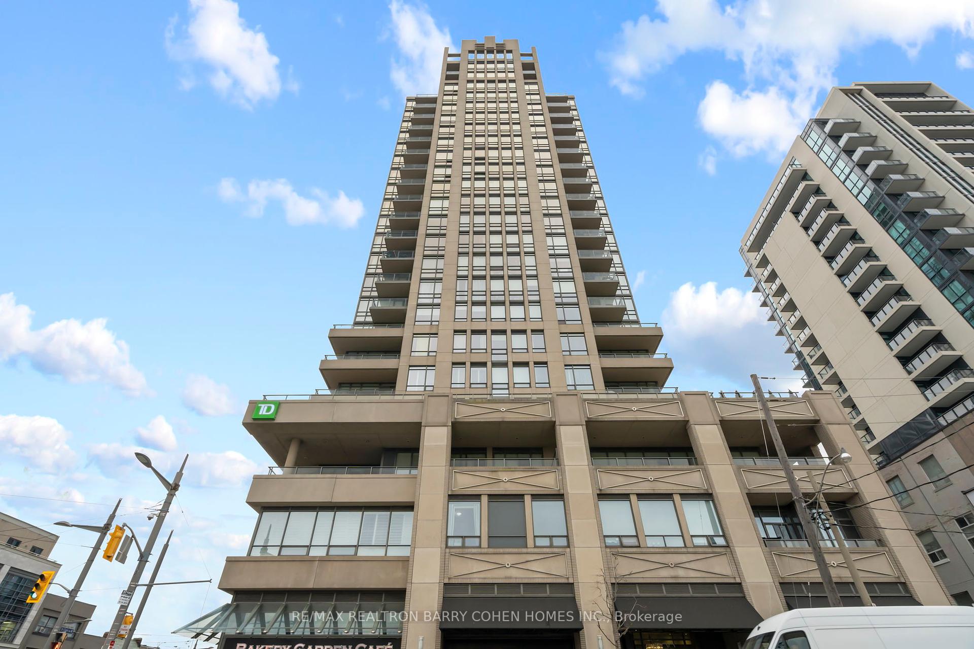 2 Bedrooms Condo at 500 St Clair, Toronto For sale