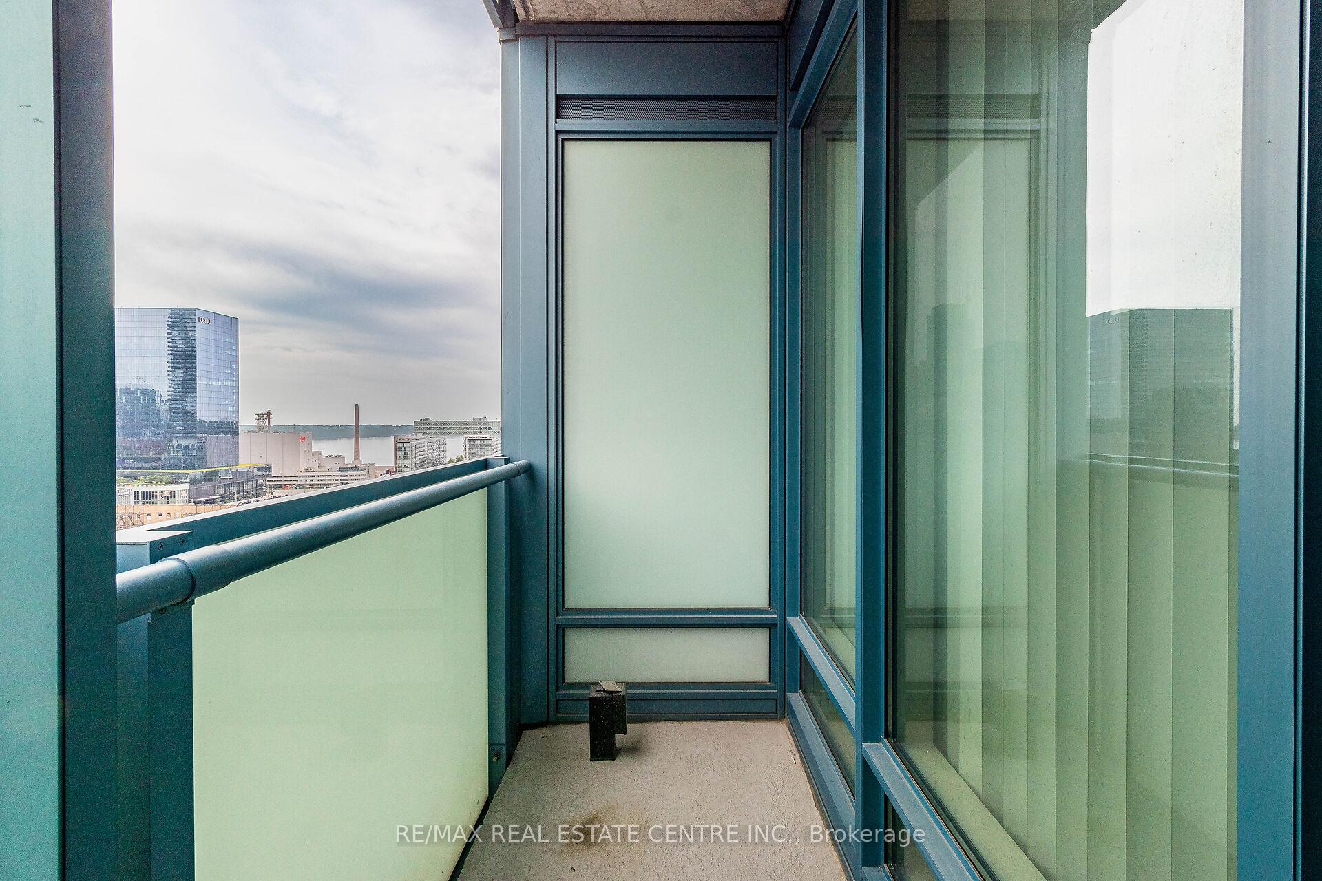 1 Bedroom Condo at 8 The Esplanade, Toronto For sale