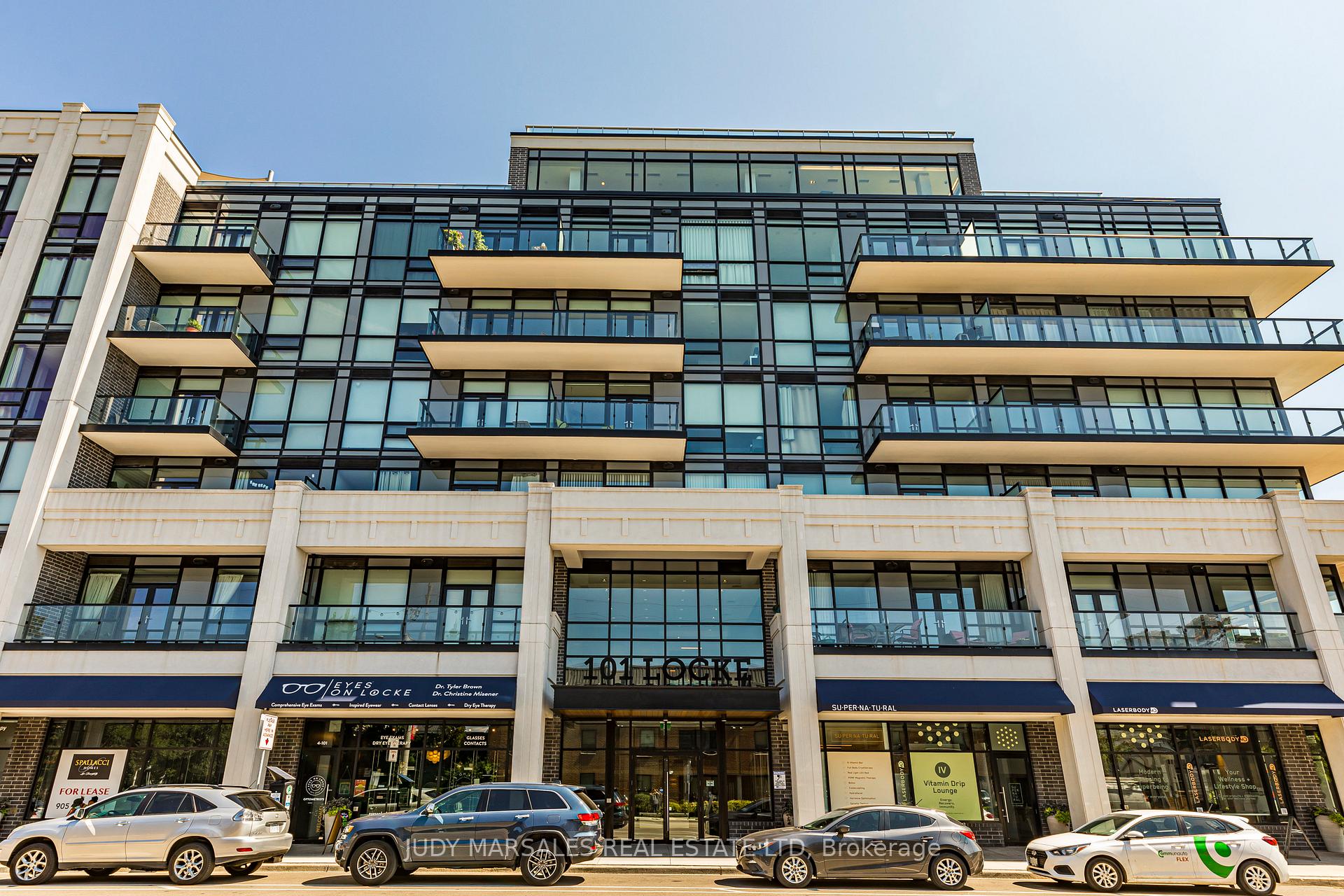 2 Bedrooms Condo at 101 Locke,  Hamilton For sale