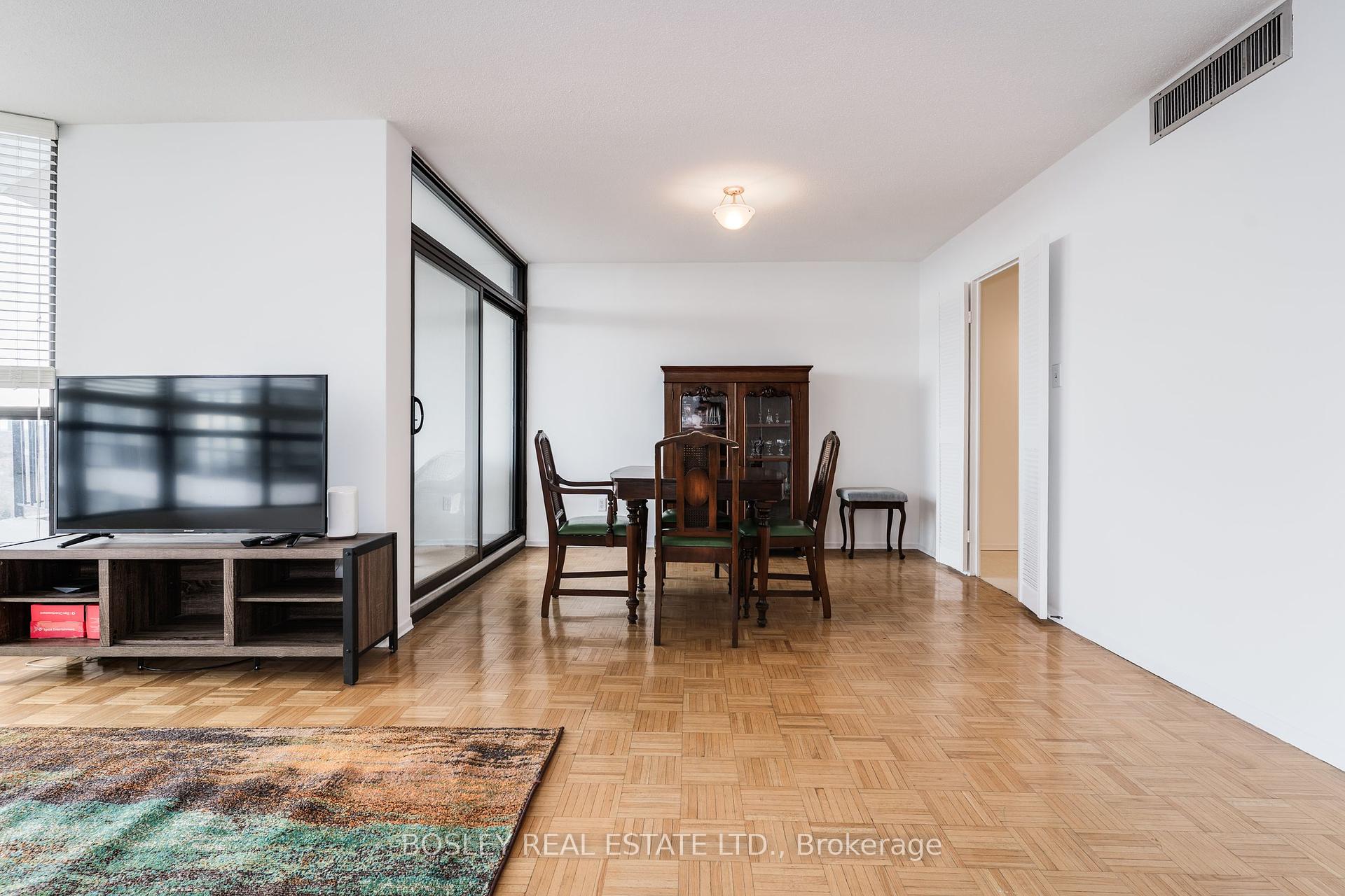 1 Bedroom Condo at 1333 Bloor, Mississauga For sale