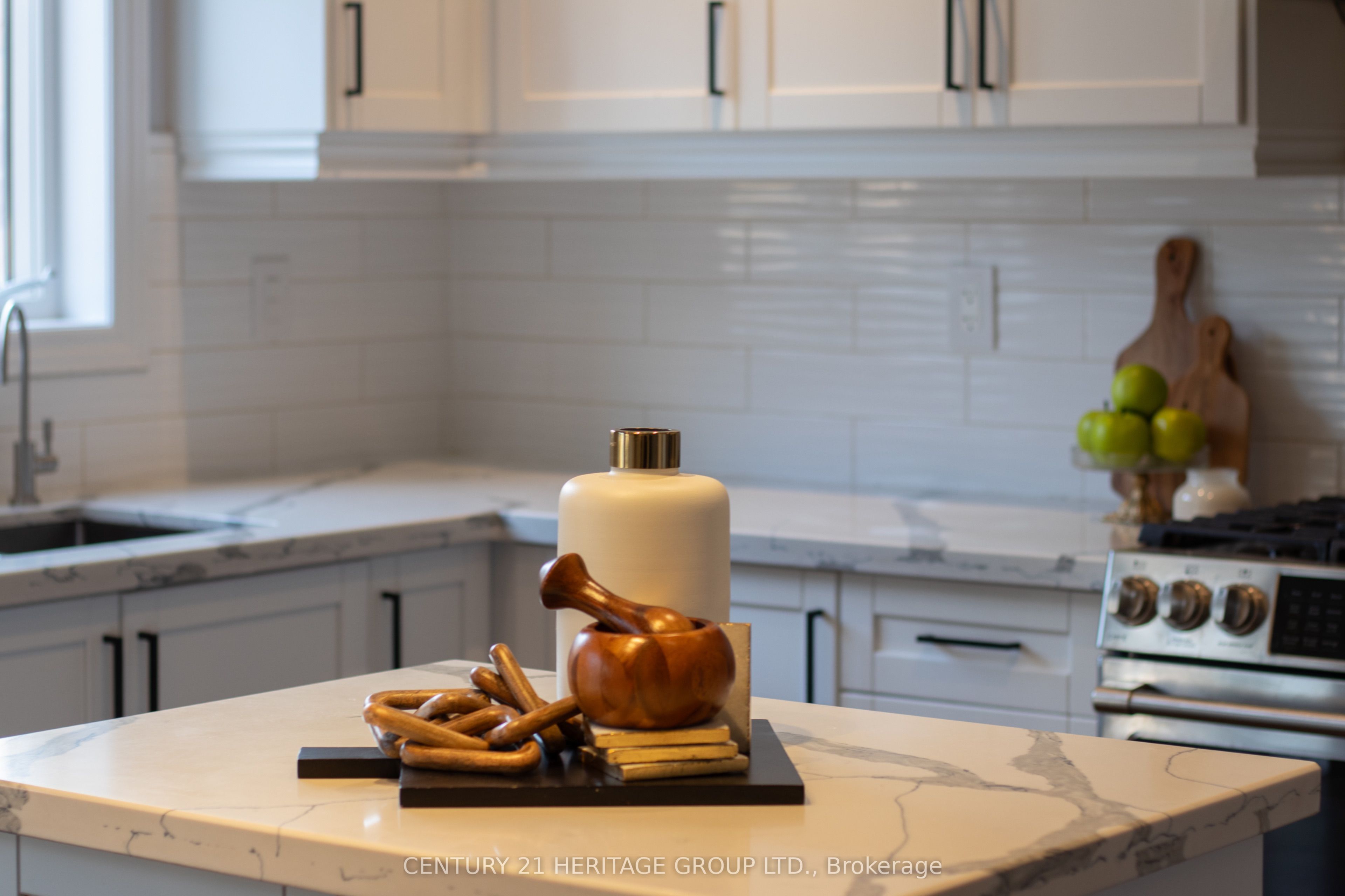 12 Fieldside Street, Markham, ON L6B 0B4