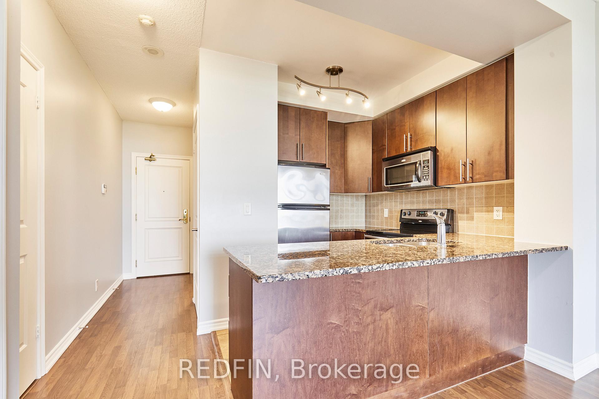 2 Bedrooms Condo at 9235 Jane, Vaughan For sale