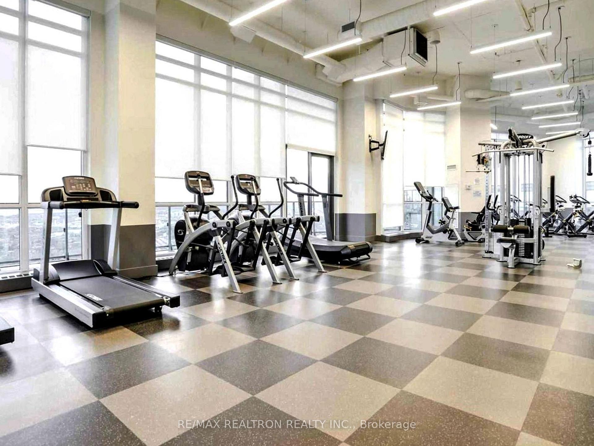 3 Bedrooms Condo at 10 Park Lawn, Toronto For sale