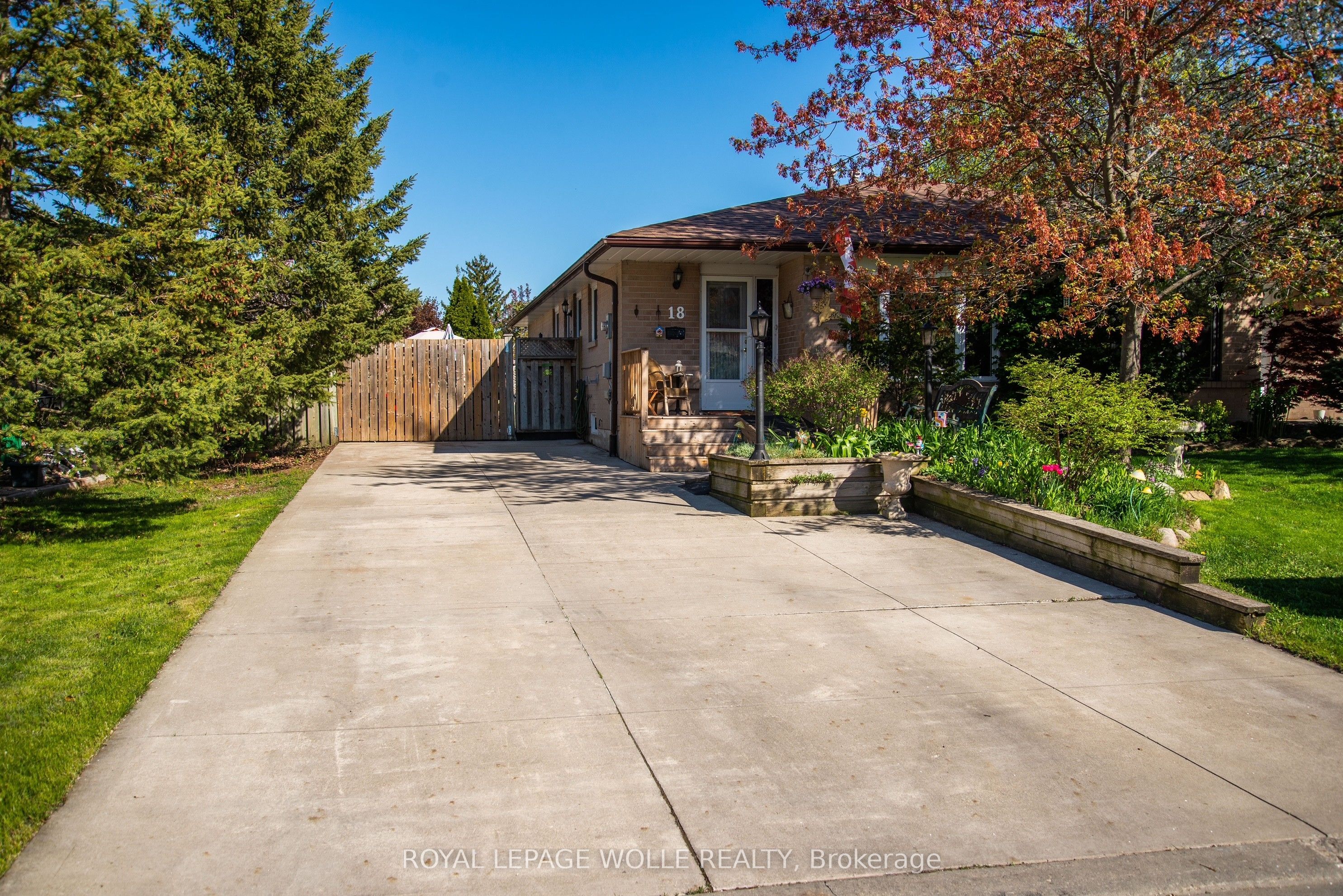 18 Gulliver Crescent