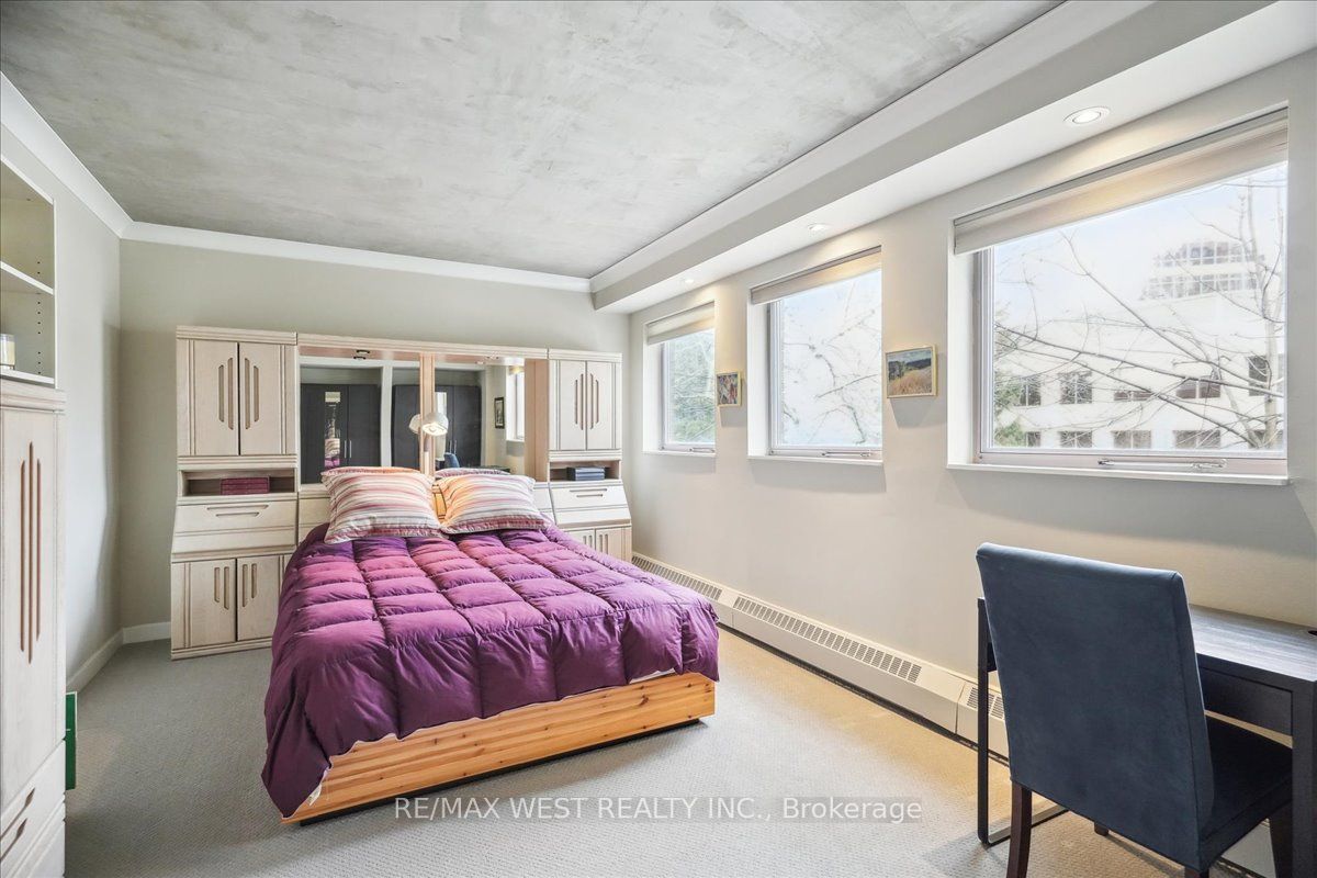 3 Duplex Avenue, #108