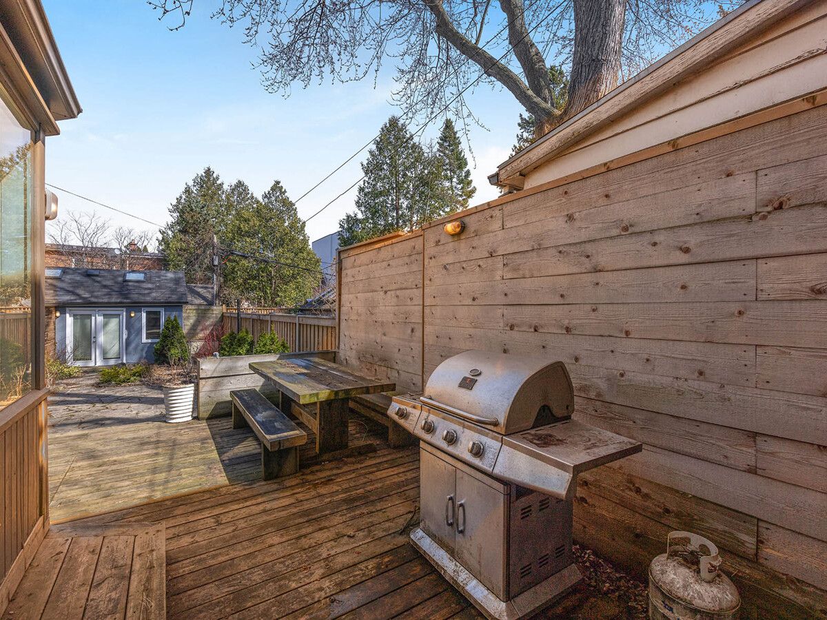 137 Pinewood Avenue