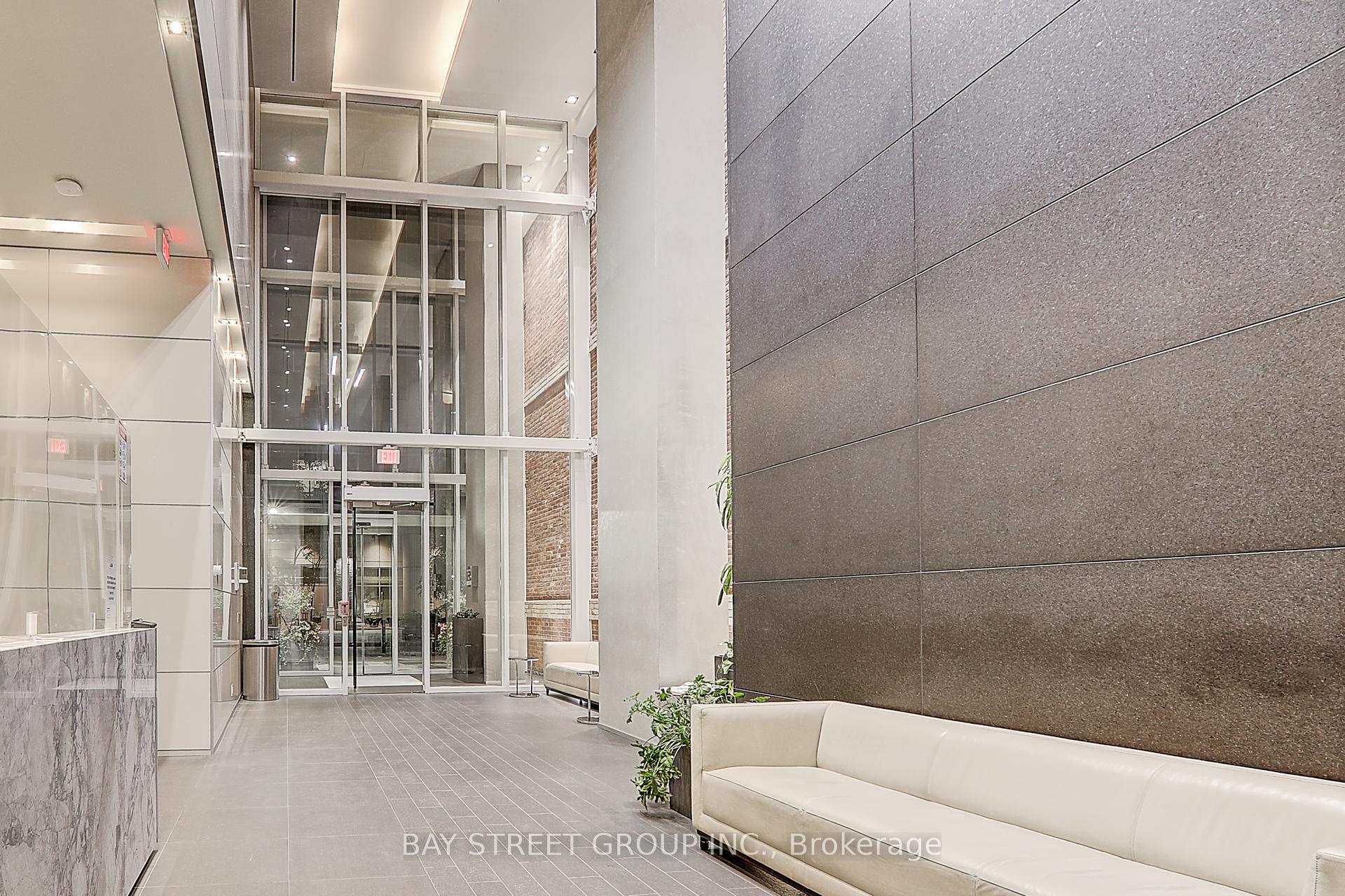 1 Bedroom Condo at 15 Grenville, Toronto For sale
