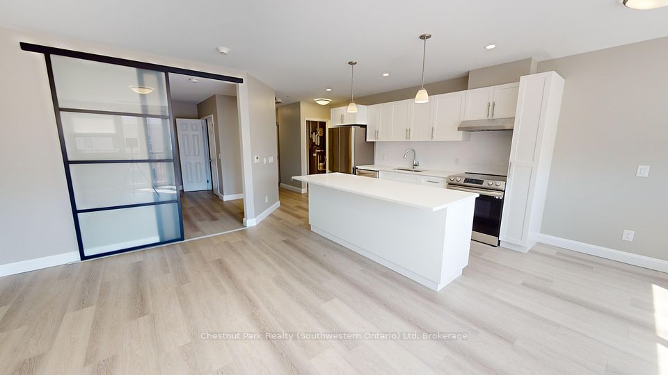 #208 - 2 QUEBEC Street, Guelph, ON N1H 2T2