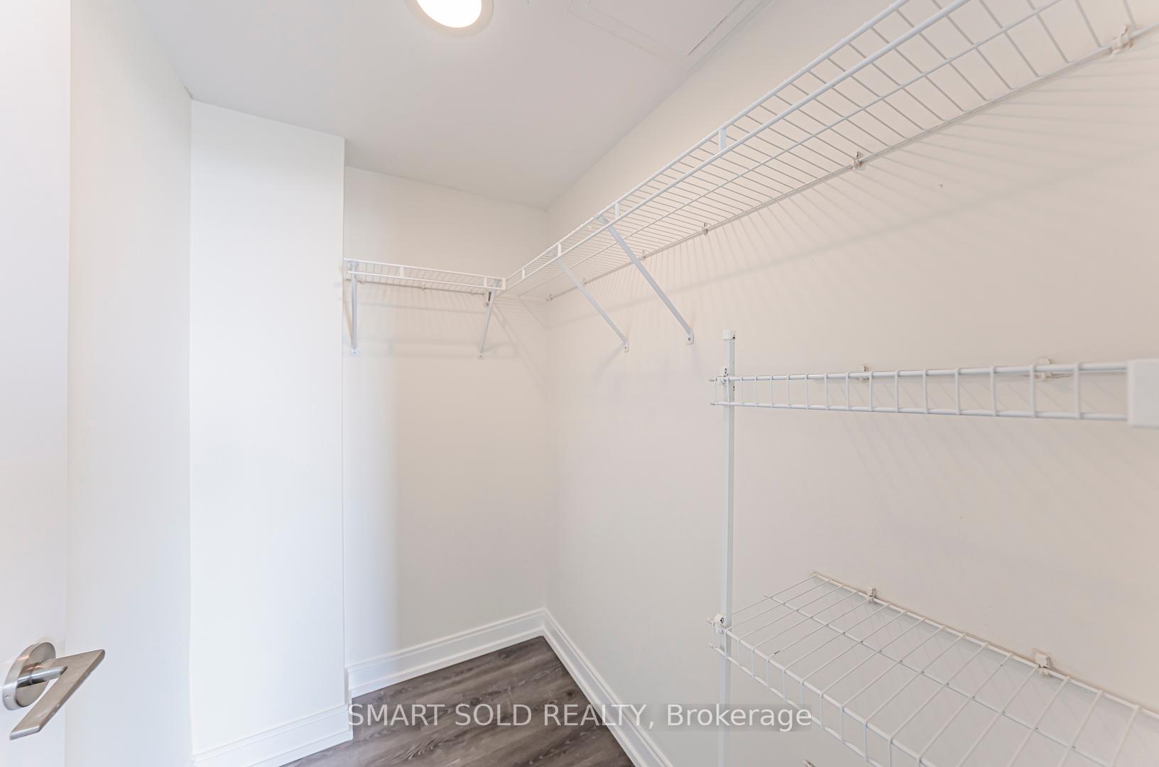 3 Bedrooms Condo at 238 Bonis, Toronto For sale