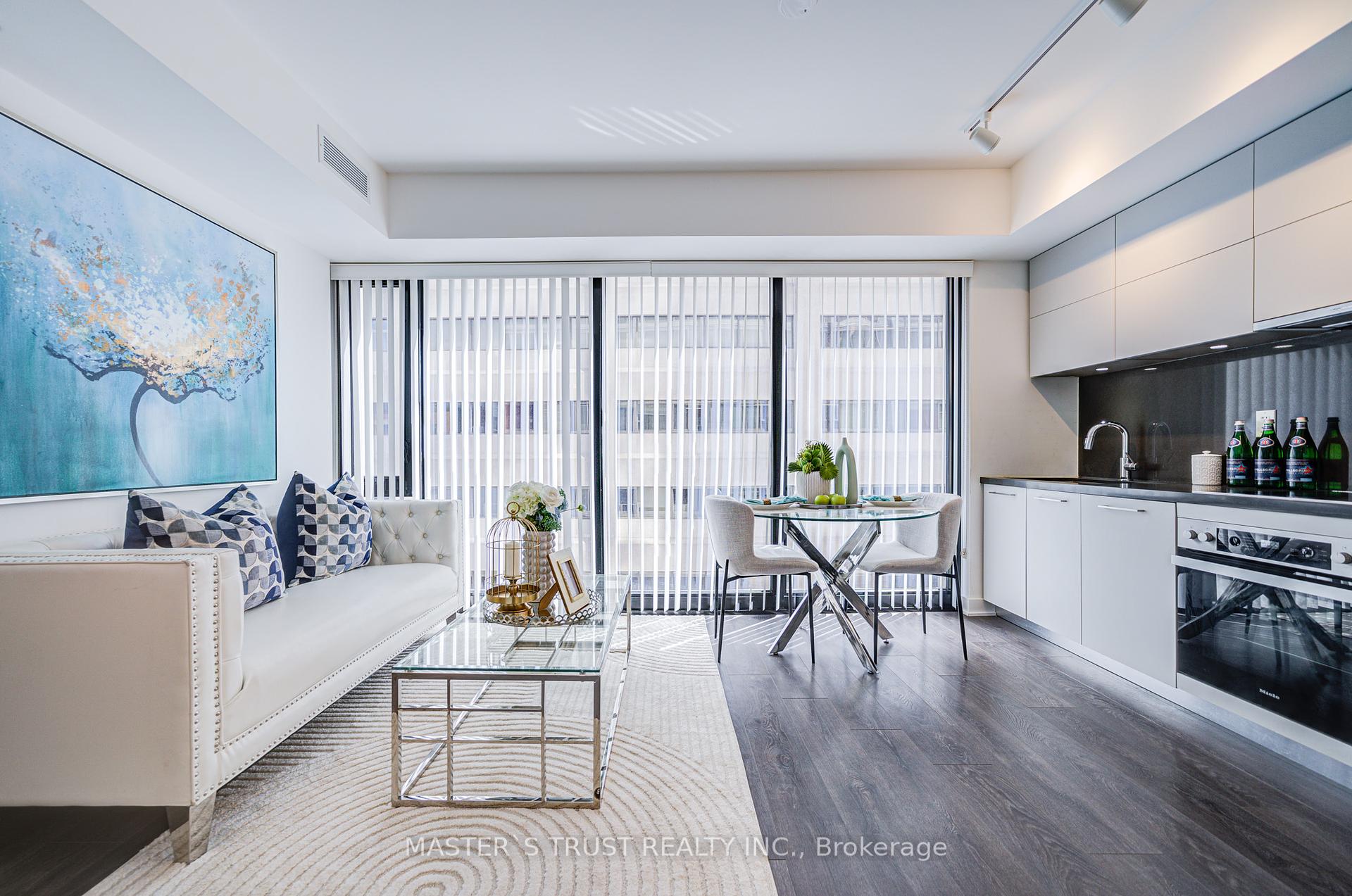 1 Bedroom Condo at 188 Cumberland, Toronto For sale