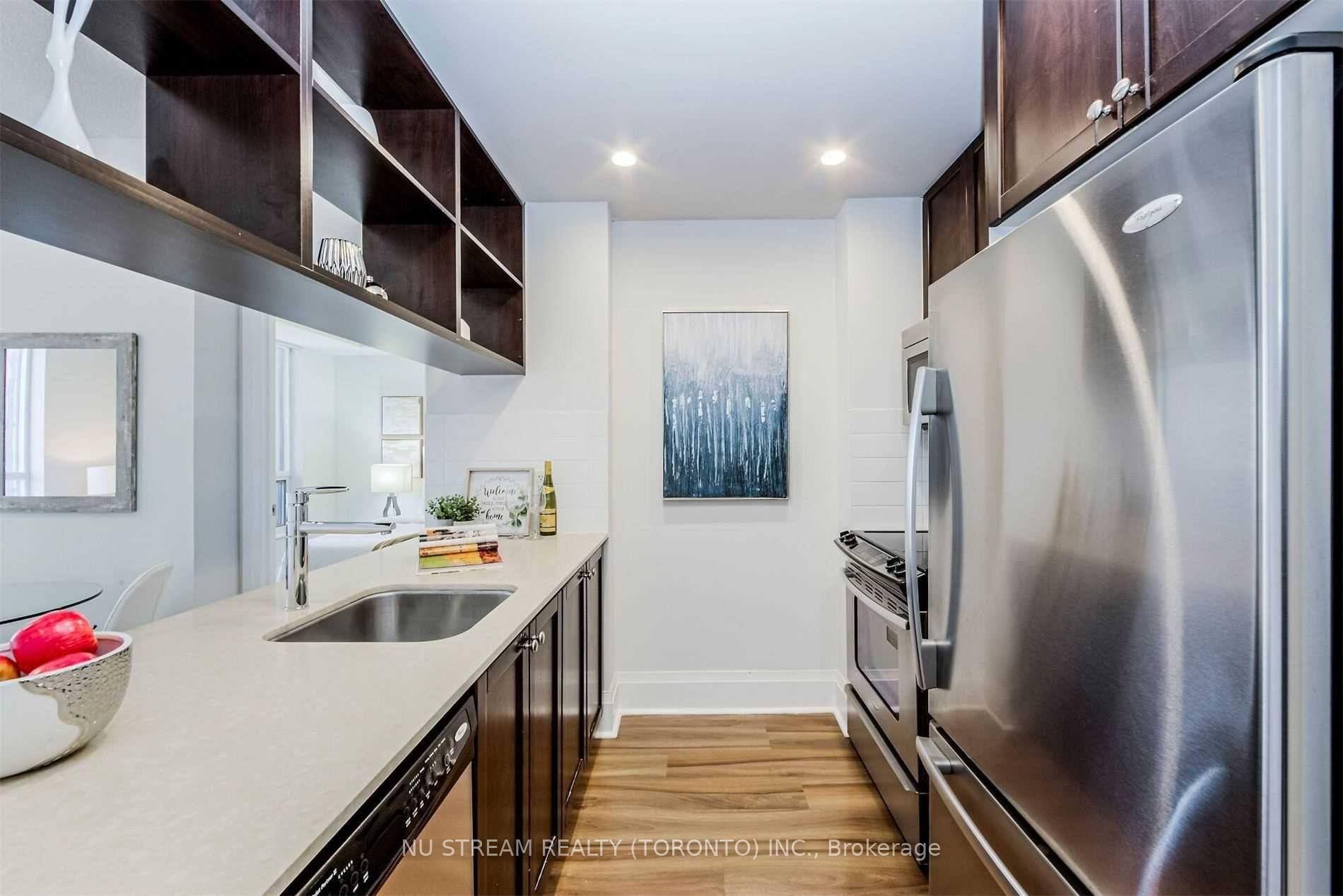 2 Bedrooms Condo at 100 Harrison Garden,  Toronto For sale
