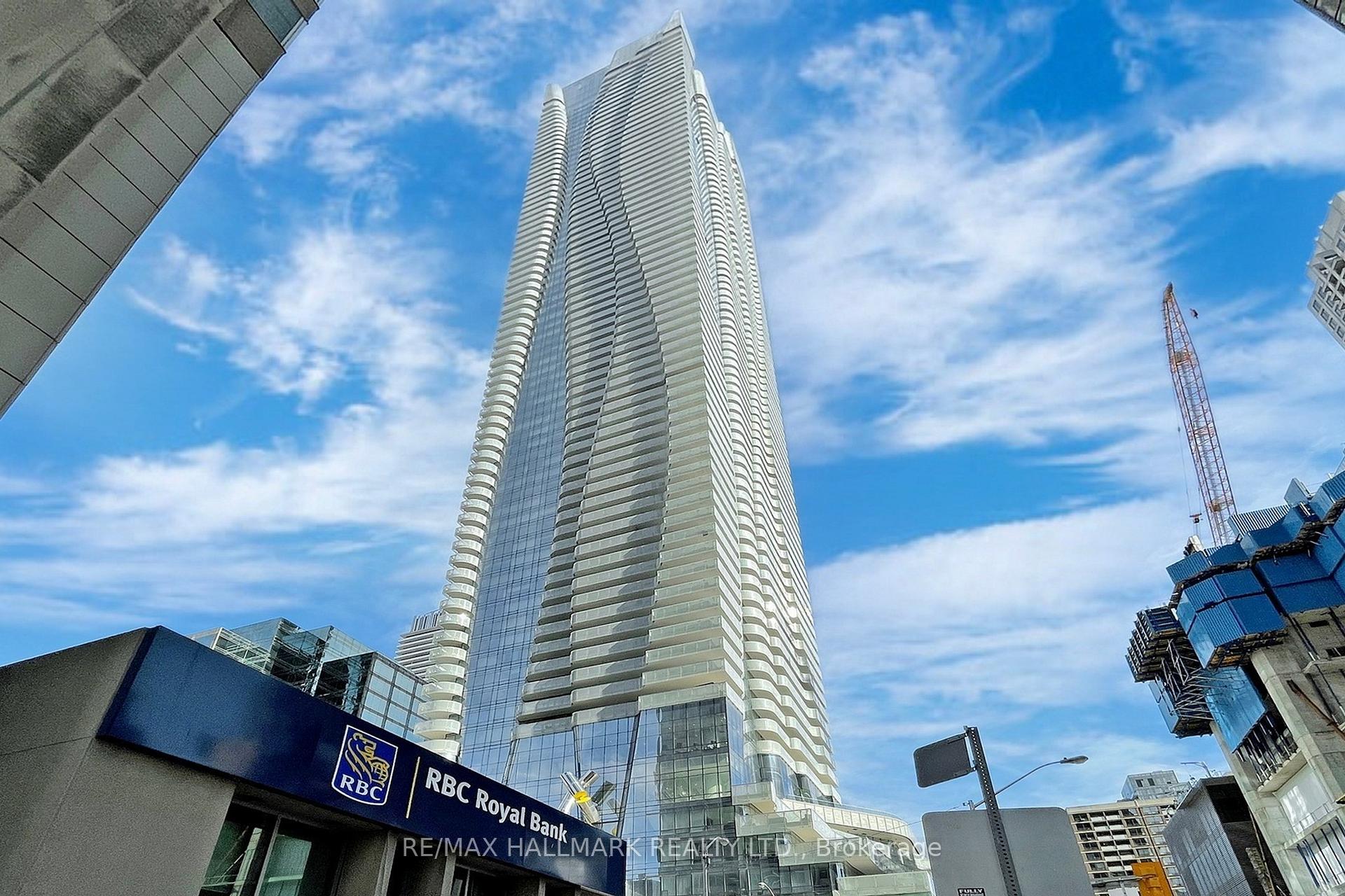 3 Bedrooms Condo at 1 Bloor,  Toronto For sale