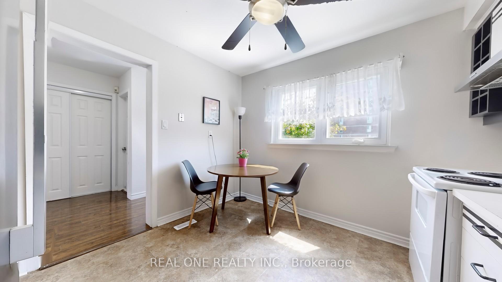4 Bedrooms Condo at 54 Bonis, Toronto For sale